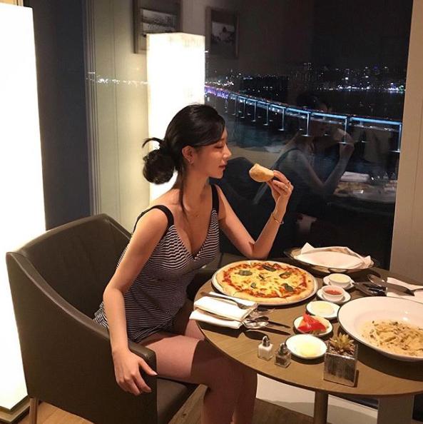 一個晚上收伏女上司！平常優雅霸氣當了女友就成了小女人好誘惑：真的會受不鳥啊 - 日韓正妹 