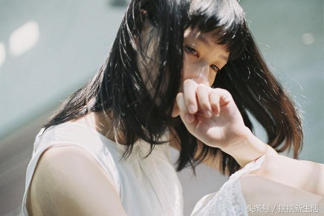 結婚8年，老婆背著我買了一套房，看到房產證的名字後我決定離婚