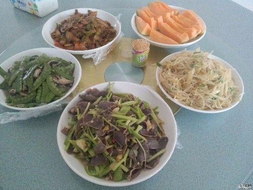 媳婦每回吃完家婆做的飯總感冒，有回跟丈夫換碗，丈夫吃完蒙住