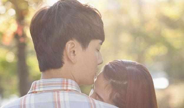結婚第二天，婆婆讓我把房子過了戶，老公拿一張紙我拍桌子回娘家