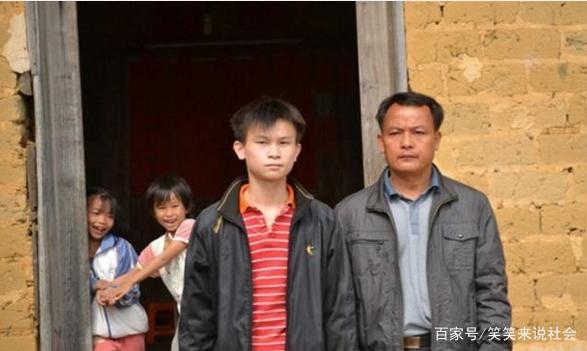 弟媳坐月子要老婆照顧，晚上回來看到老婆的臉，我把家砸了！