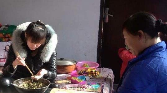 小姑子買房婆婆讓我還貸款，我微笑同意，然後立刻打了丈夫一耳光