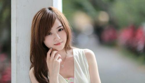 出軌老公逼我離婚還要我淨身出戶，離婚當天，公公的驚人舉動，讓我不知所措！