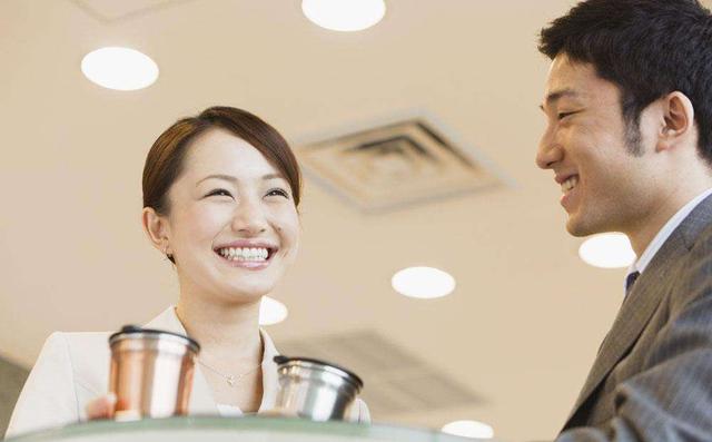 離婚後回娘家小住，哥嫂問俺借20萬，俺笑著拿出一張紙他們傻住