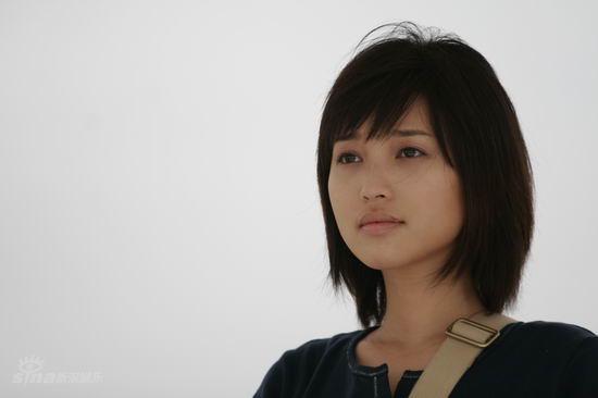 離婚後回娘家小住，哥嫂問俺借20萬，俺笑著拿出一張紙他們傻住