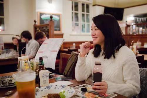 離婚後回娘家小住，哥嫂問俺借20萬，俺笑著拿出一張紙他們傻住