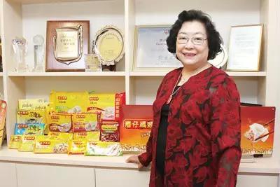 因沒生兒子遭拋棄，從身無分文到年收入60億，她用一生告訴女兒：女人最大的貴人是自己 