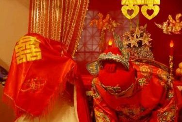 新婚第二天兒子竟死在婚房，兒媳拿回屍檢報告，一家人蒙了