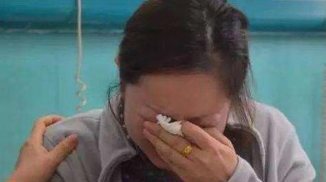 2歲男童不吃飯只喝奶，奶奶偷嘗一口，得知原因對兒媳大打出手