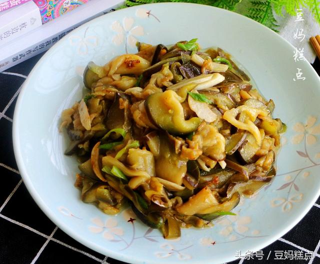 12道家常素菜，3分鐘炒好端上桌，少油少辣，卻非常下飯
