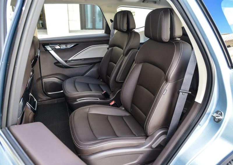 吉利嘉際/ PROTON MPV 實車曝光！內裝非常時尚精緻！ESTIMA 和 ODYSSEY 完全