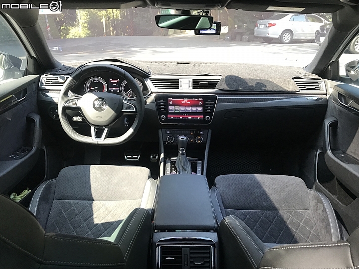 猛禽Superb combi sportline 開箱(文多圖多)！