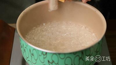 泡麵誰還泡著吃，這種奢華新吃法，好吃到逆天