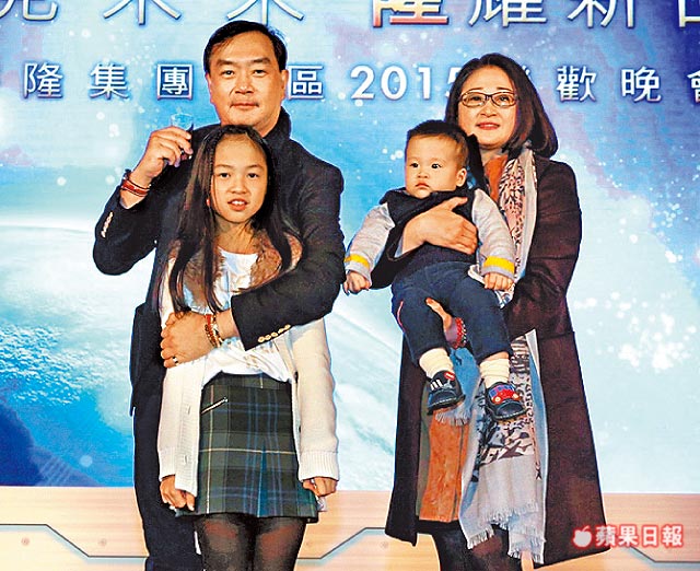豪門少主愛上傳奇女國手！嚴凱泰認識2年就想婚　養母「霸氣8字回覆」網讚：有智慧的母親 