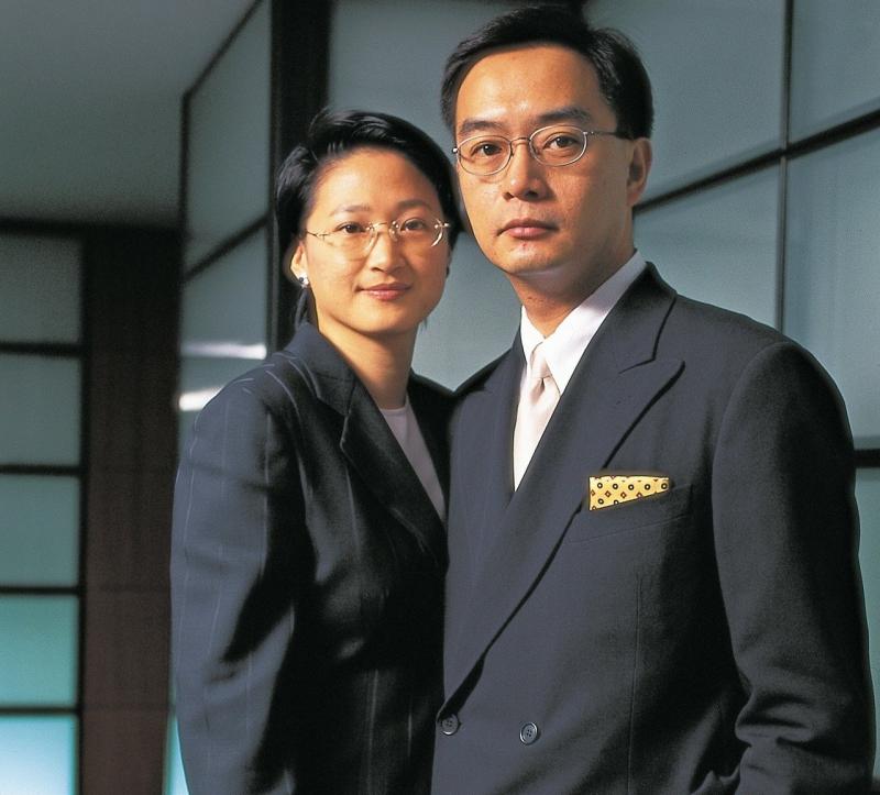 豪門少主愛上傳奇女國手！嚴凱泰認識2年就想婚　養母「霸氣8字回覆」網讚：有智慧的母親 