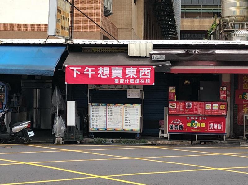 紅到國外的「台灣紅布條」創意無上限　要互嗆結盟都OK：笑到噴飯