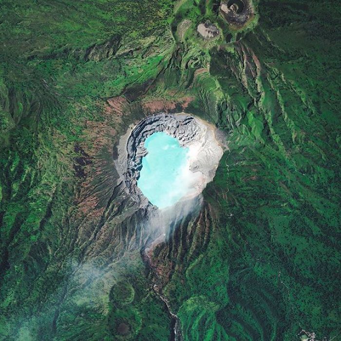 體驗一把當上帝的感覺　30張衛星照帶你感受「奇幻的人類世界」