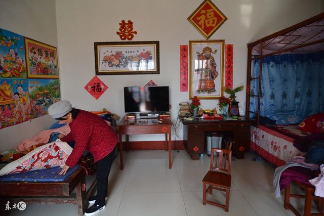 親家母進城小住，我熱情接待，兒媳說一話，家裡炸鍋