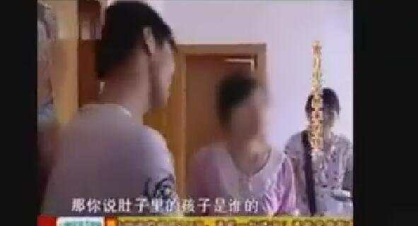 女子結婚三年，丈夫卻從來沒有碰她，醫生檢查後，卻噁心的吐了！