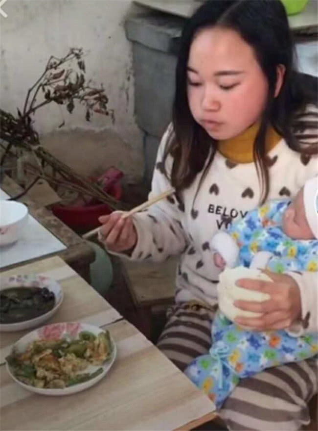 生了二胎後妻子變得很冷漠，丈夫要離婚，婆婆發來照片他淚流滿面 !