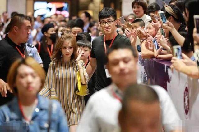 王心凌自曝整容成癮，出席活動近照曝光，嚇哭商場小孩！ 