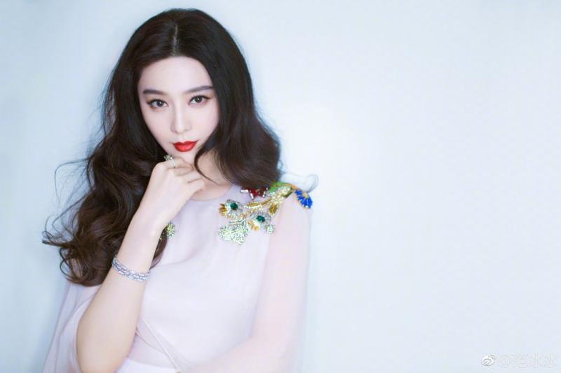 Angelababy與黃曉明驚傳已離婚 巴打：大難臨頭就各自飛！   