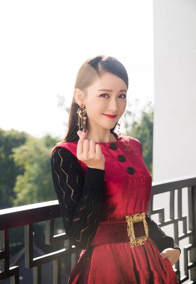 39歲還能這麼自信，陳喬恩不愧是能捧紅自己的人！
