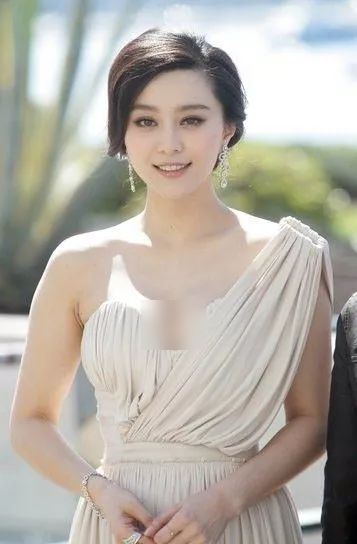 林心如老了，趙薇老了，王艷老了，唯獨她36歲仍容顏依舊！