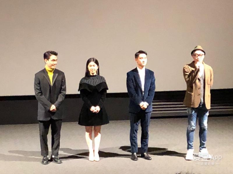 [EXO][新聞]181204 《阿爾罕布拉宮的回憶》世珠家族合照公開萬變不離剪刀手！