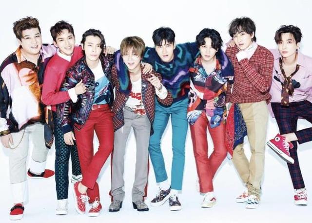 Super Junior全員在後台大合體，期待下一次全體站在舞台上的表演