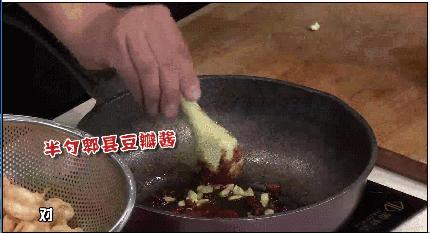 酸甜微辣大蝦仁，醬汁的配比要記牢 | 杏仁蝦球
