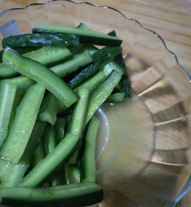泡菜味小黃瓜，不用醃不用泡，只需搖一搖就能吃,開胃必備小菜