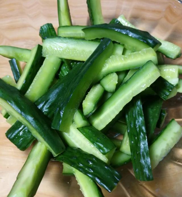 泡菜味小黃瓜，不用醃不用泡，只需搖一搖就能吃,開胃必備小菜