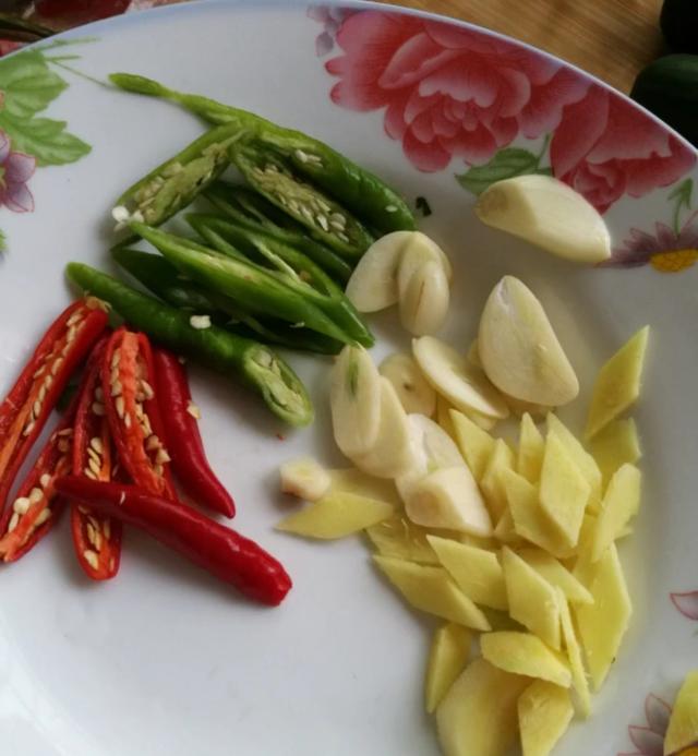 泡菜味小黃瓜，不用醃不用泡，只需搖一搖就能吃,開胃必備小菜