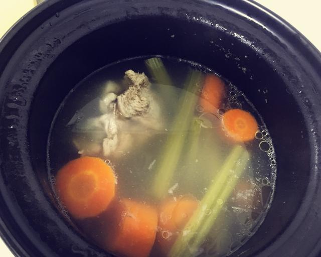 19道大骨湯做法，滋味鮮美，來一碗冬天暖暖的，你最愛哪道？