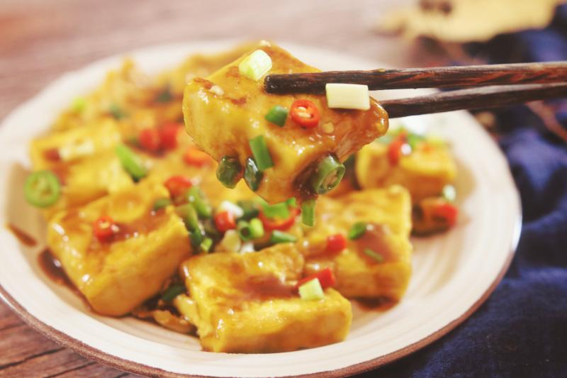 教你個豆腐的創意煎法，外酥里嫩不易碎，老少皆宜的美食