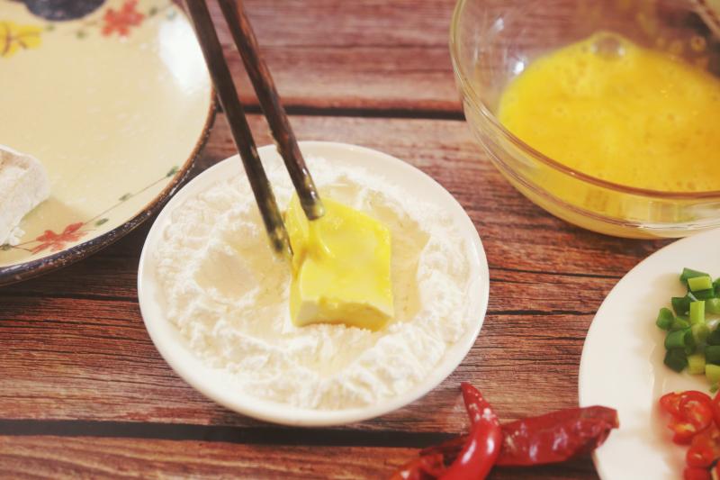 教你個豆腐的創意煎法，外酥里嫩不易碎，老少皆宜的美食