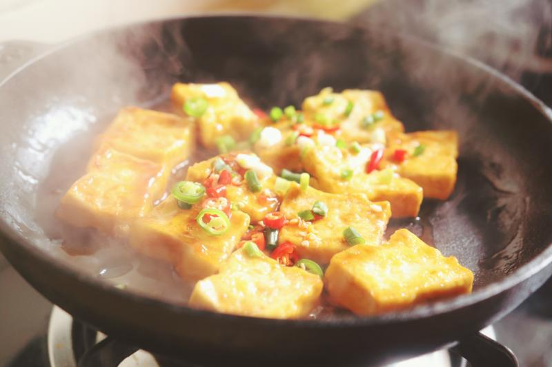 教你個豆腐的創意煎法，外酥里嫩不易碎，老少皆宜的美食
