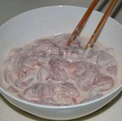 糖醋裡脊色澤紅亮，酸甜可口，最吸引人的是外焦脆，里軟嫩的口感
