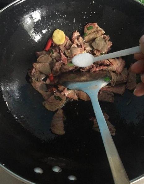 冬天想吃牛腩？不用高壓鍋，教你牛肉軟爛入味好吃做法