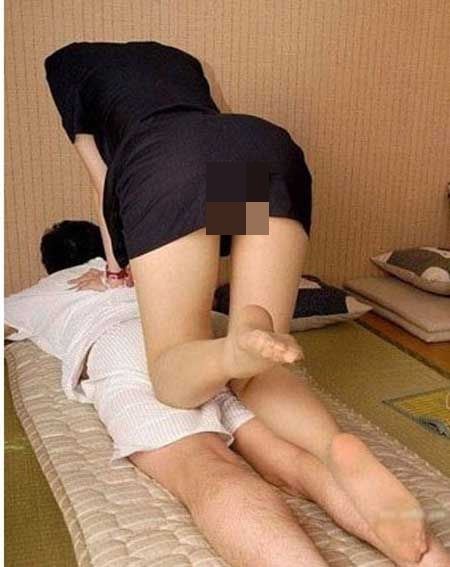壓力大想松一下…如何判斷按摩店純不純？老司機解答「門口純貼紙」分兩種！