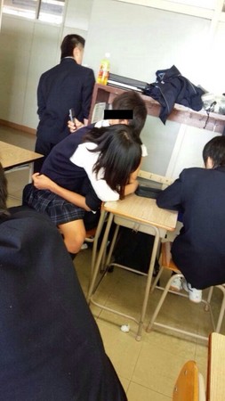 日本男女合校的日常，難道是動物園？