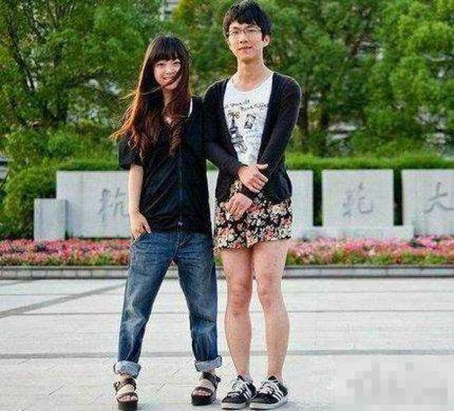 23張照片讓我笑到肚子痛！妹子你這前面....好挺 ....美女，風太大了，再不躲起來就....！！