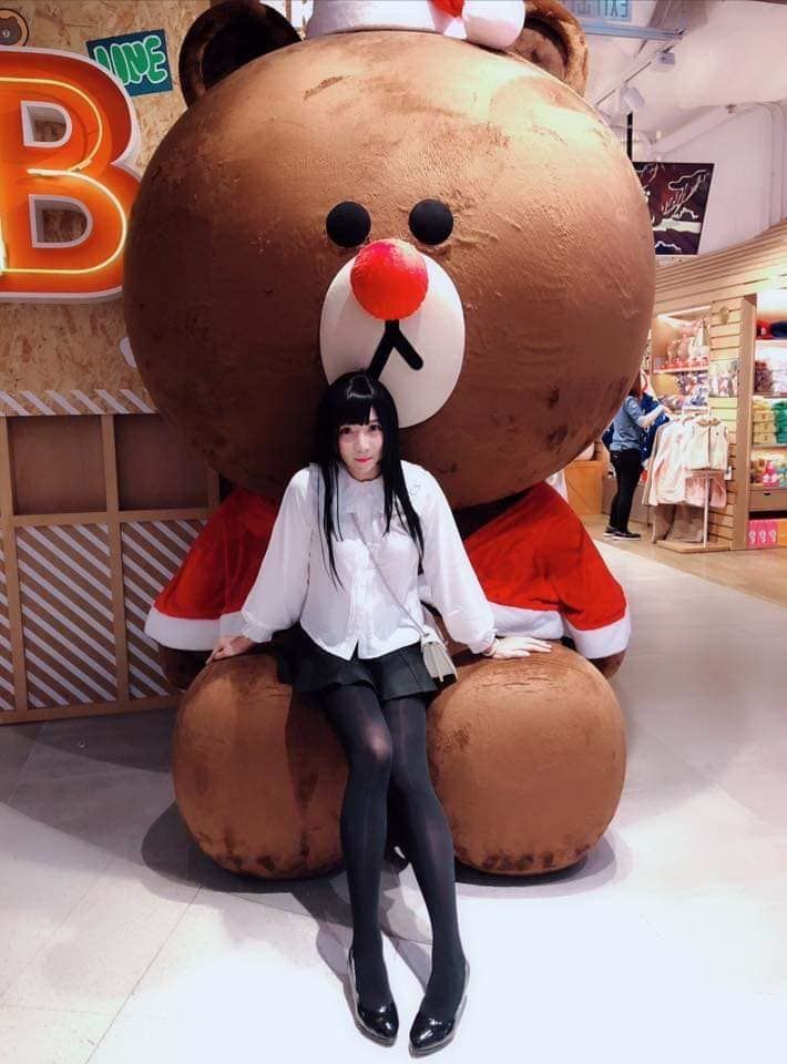 上樓梯發現前方學生妹 裙子超短竟衝上去問… 神展開！(11P) 