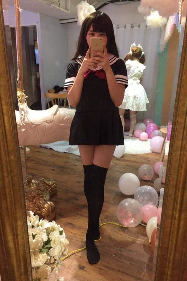 上樓梯發現前方學生妹 裙子超短竟衝上去問… 神展開！(11P) 