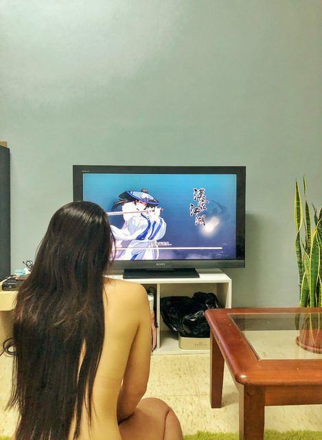 到女性朋友家修電視！回神對方「嫌熱」工具人嚇到秒逃問怎辦…網嘆:差點能脫單
