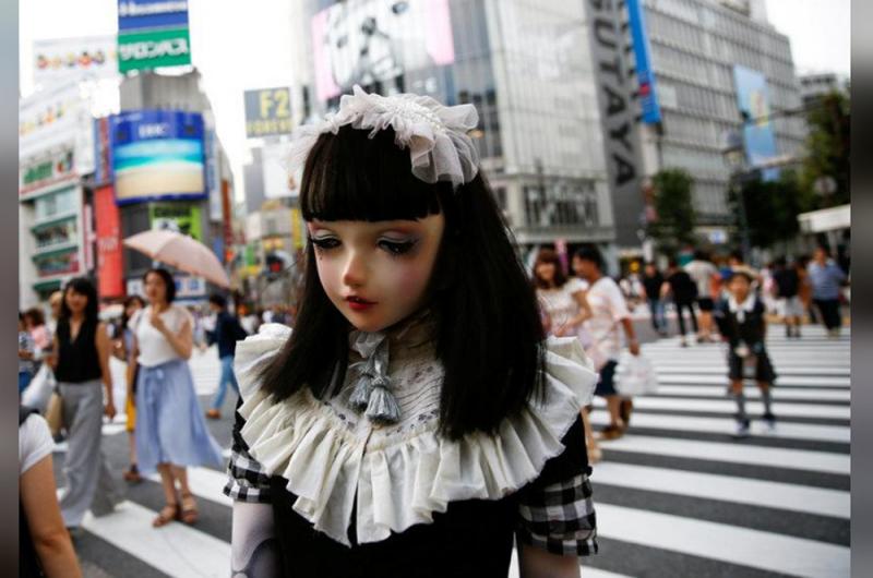 「噩夢級洋娃娃」現身日本街頭　一動起來路人直接嚇出心理陰影