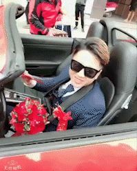 23歲嫩男「爽娶38歲富婆」爸媽超反對下一秒新娘拿出「超霸氣見面禮」立刻搞定婚禮 
