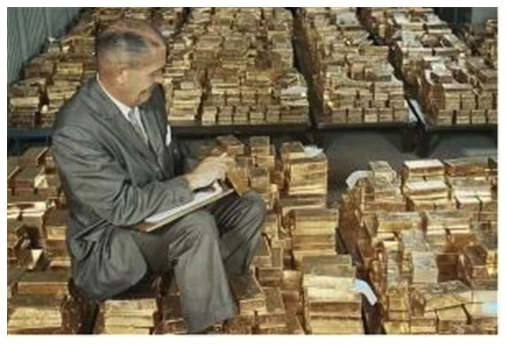 世界上最牛的金庫，黃金成堆卻從不怕偷，門口就兩個保安 