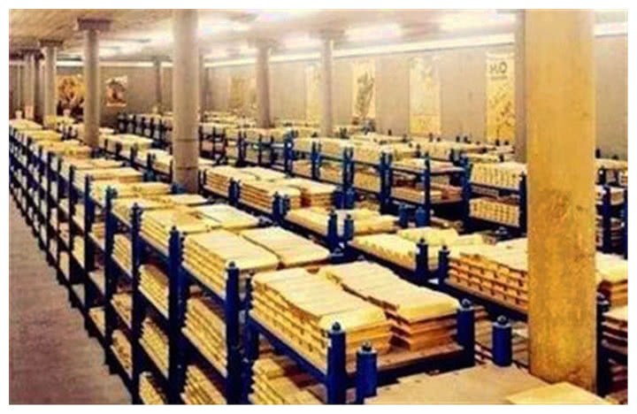 世界上最牛的金庫，黃金成堆卻從不怕偷，門口就兩個保安 